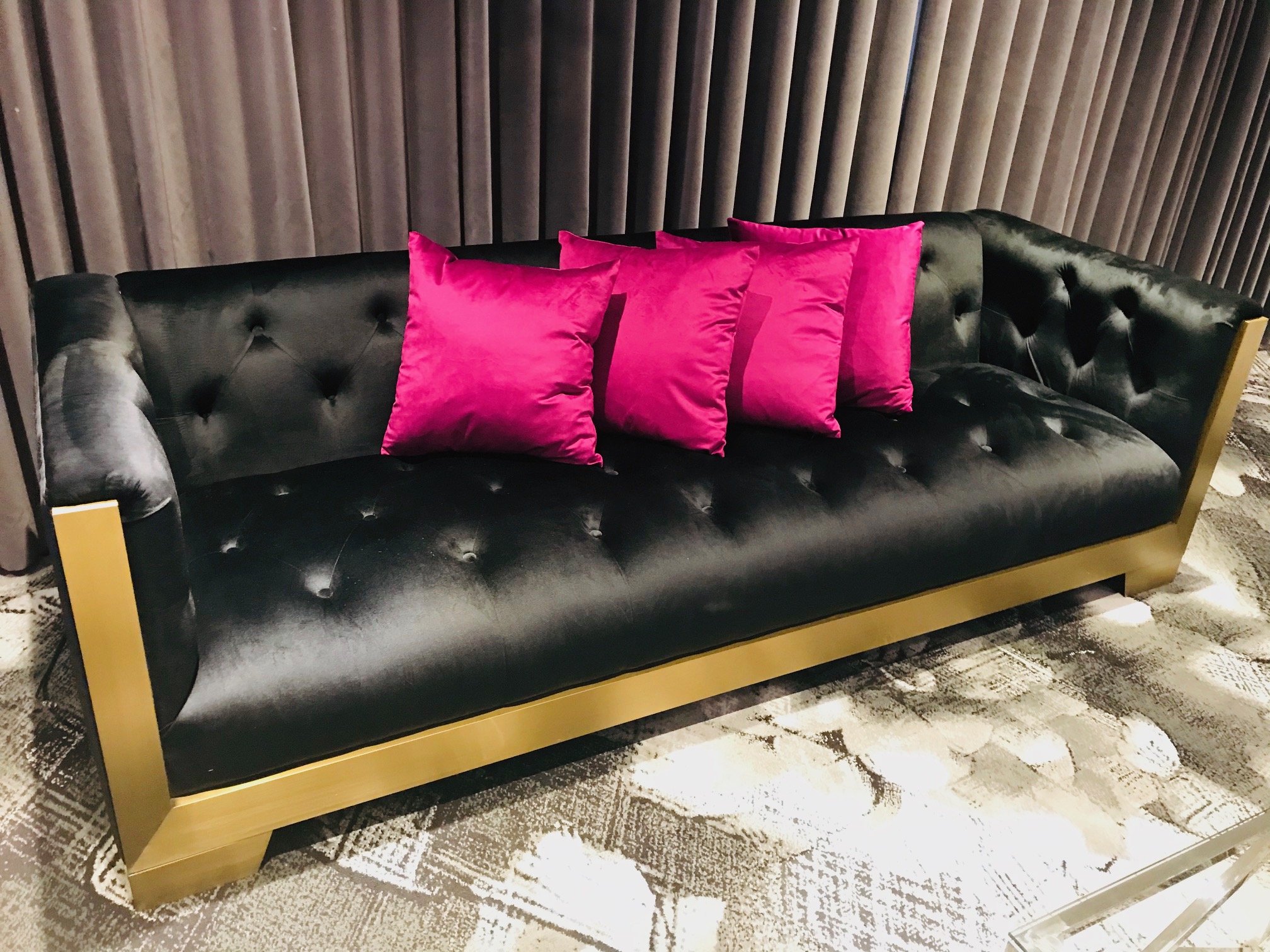 Tufted Sofa Noir